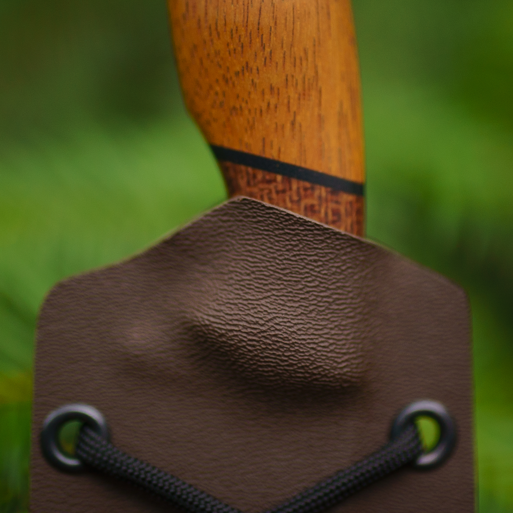 noz-neck-recznie-robiony-custom-edc-ekwipunek-noszony-codziennie-na-szyje-rzemieslniczy-natura-drewno-maly-lekki-pochwa-kydex-paracord