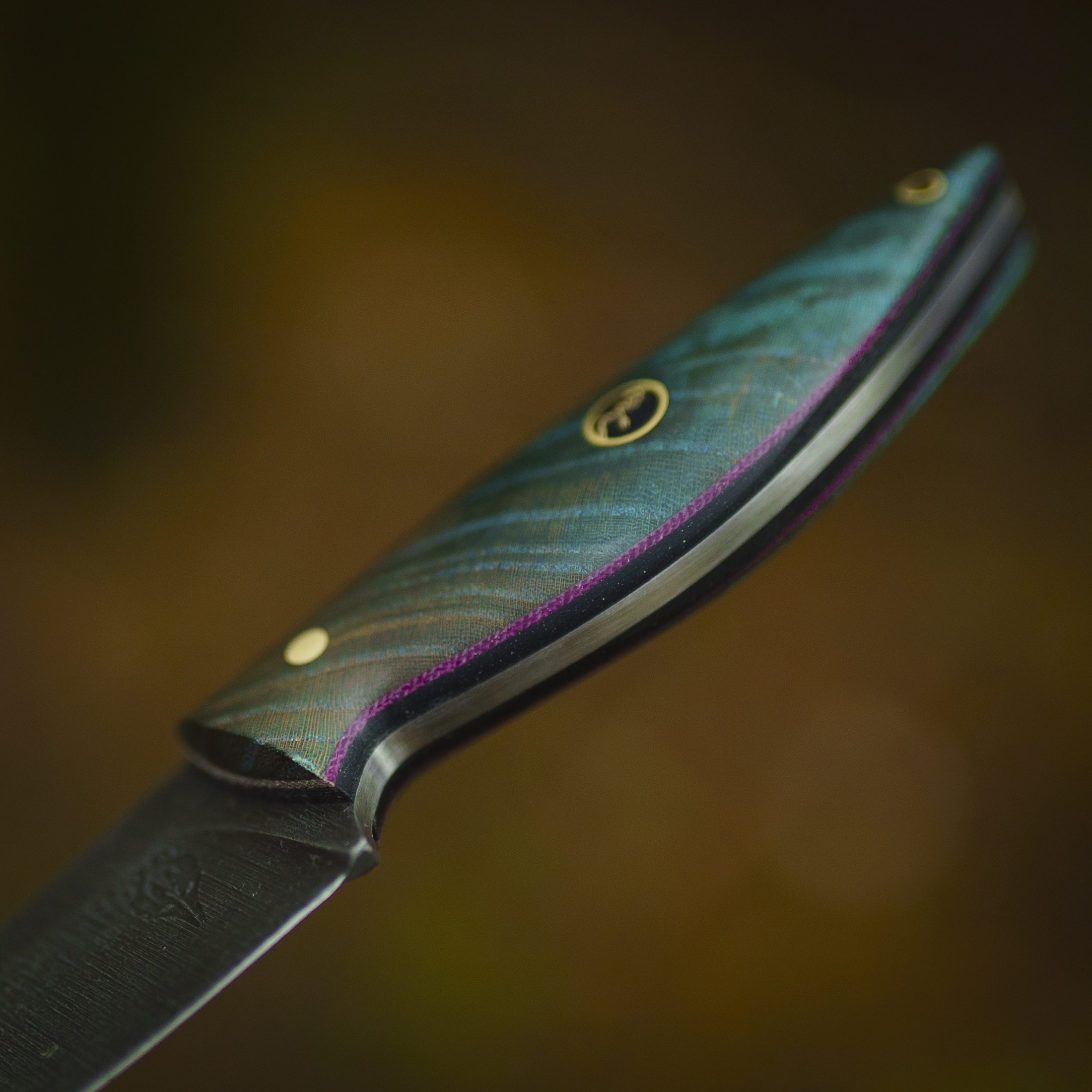 noz-edc-neck-bushcraft-na-szyje-drewno-custom-rzemieslniczy-handmade-biesy-lelek-gory